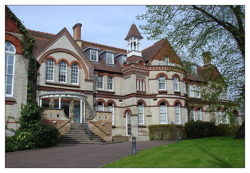 Villa in High Wycombe